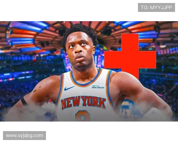 阿努诺比因落地受伤暂停比赛 暂时离场接受治疗